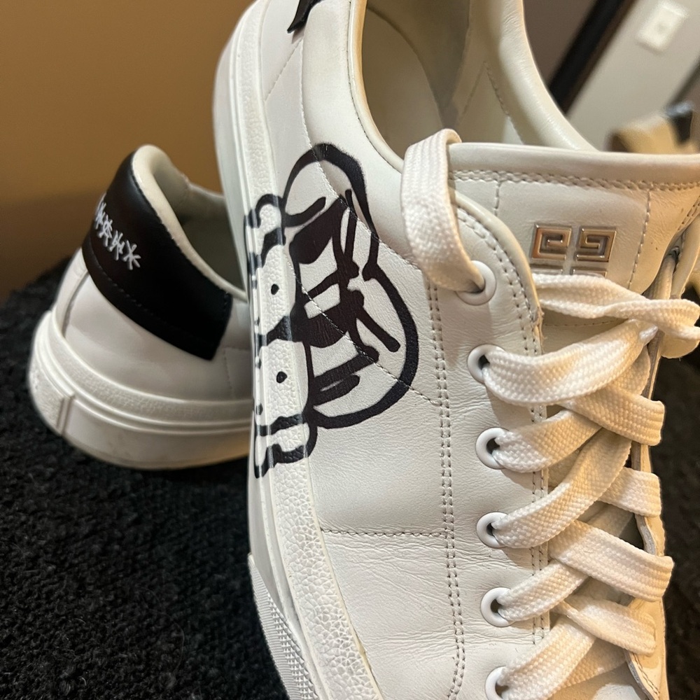 Givenchy White and Black Sneakers